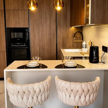 1 Bedroom Golden Marine Atmosphere Apartment *